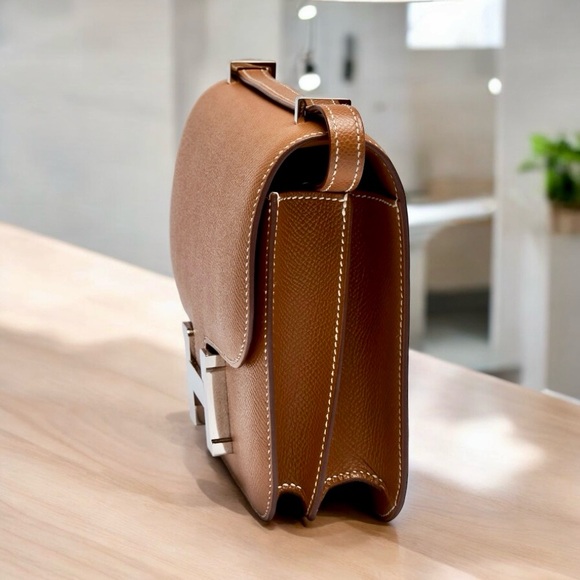 SOLD! HERMES Constance 18 Mini Gold Epsom Leather PHW. Stamp B! - Picture 13 of 16